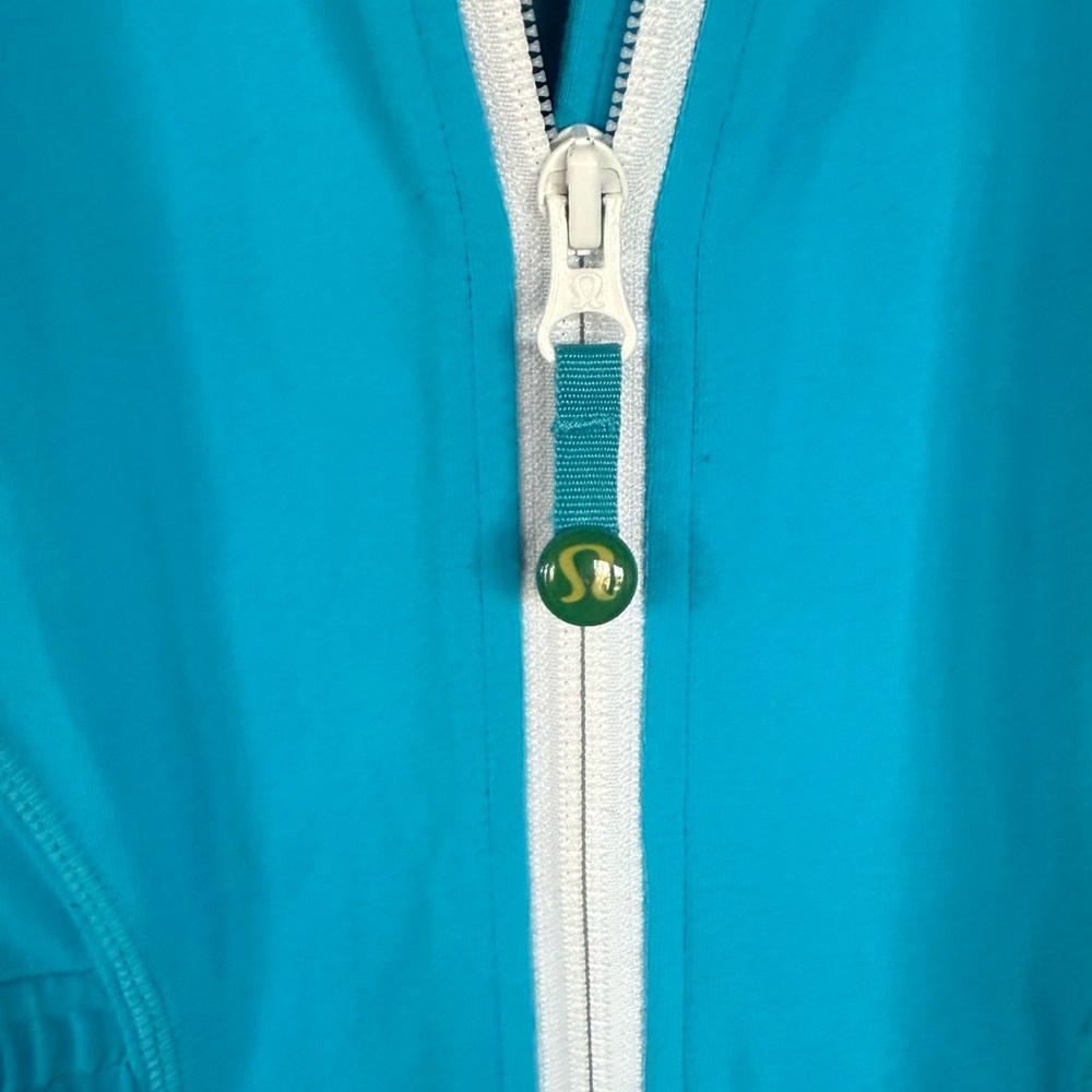 Vintage Lululemon Athletica Vibrant Blue Jacket - Picture 5 of 5